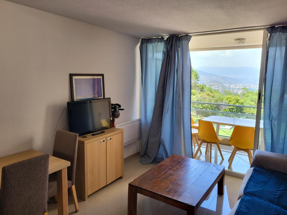 Vue Mer Et Esterel Sur La Baie De Cannes 테울쉬르메르 외부 사진